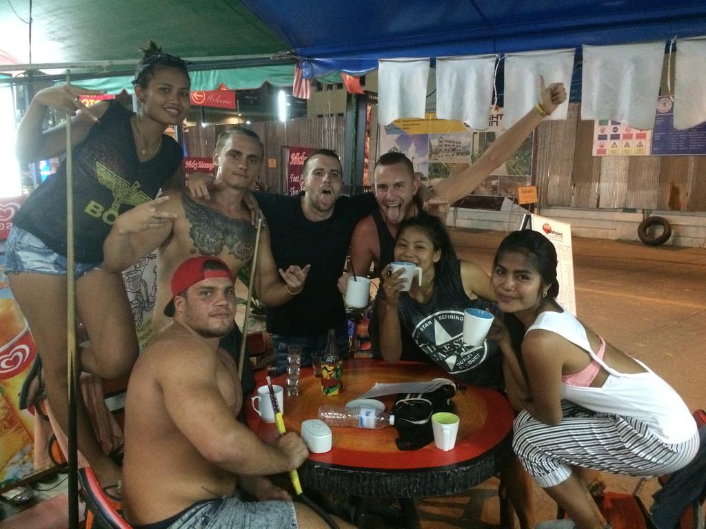 Asia Backpackers Патая Екстериор снимка